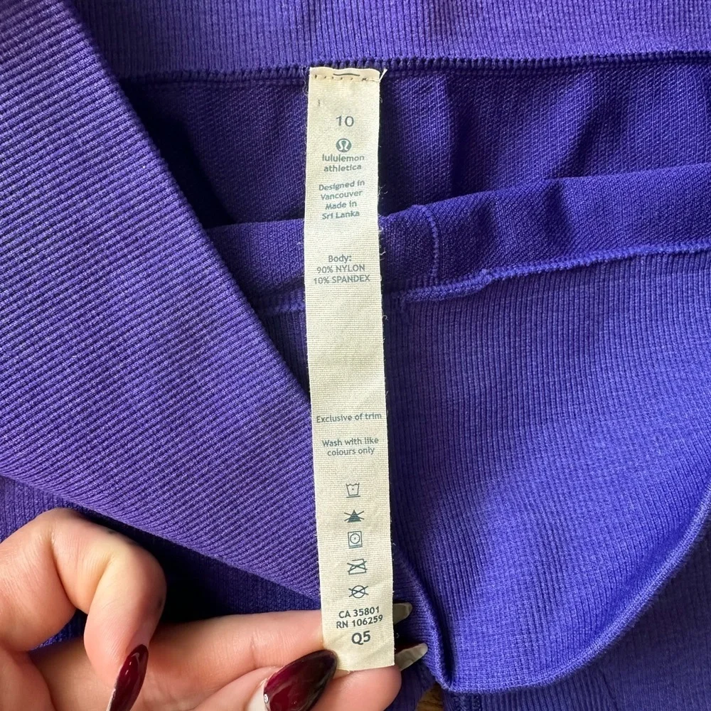 Lululemon In the Flow II Crop Leggings. Bright Purple. Size 10. Like New. - Picture 5 of 8